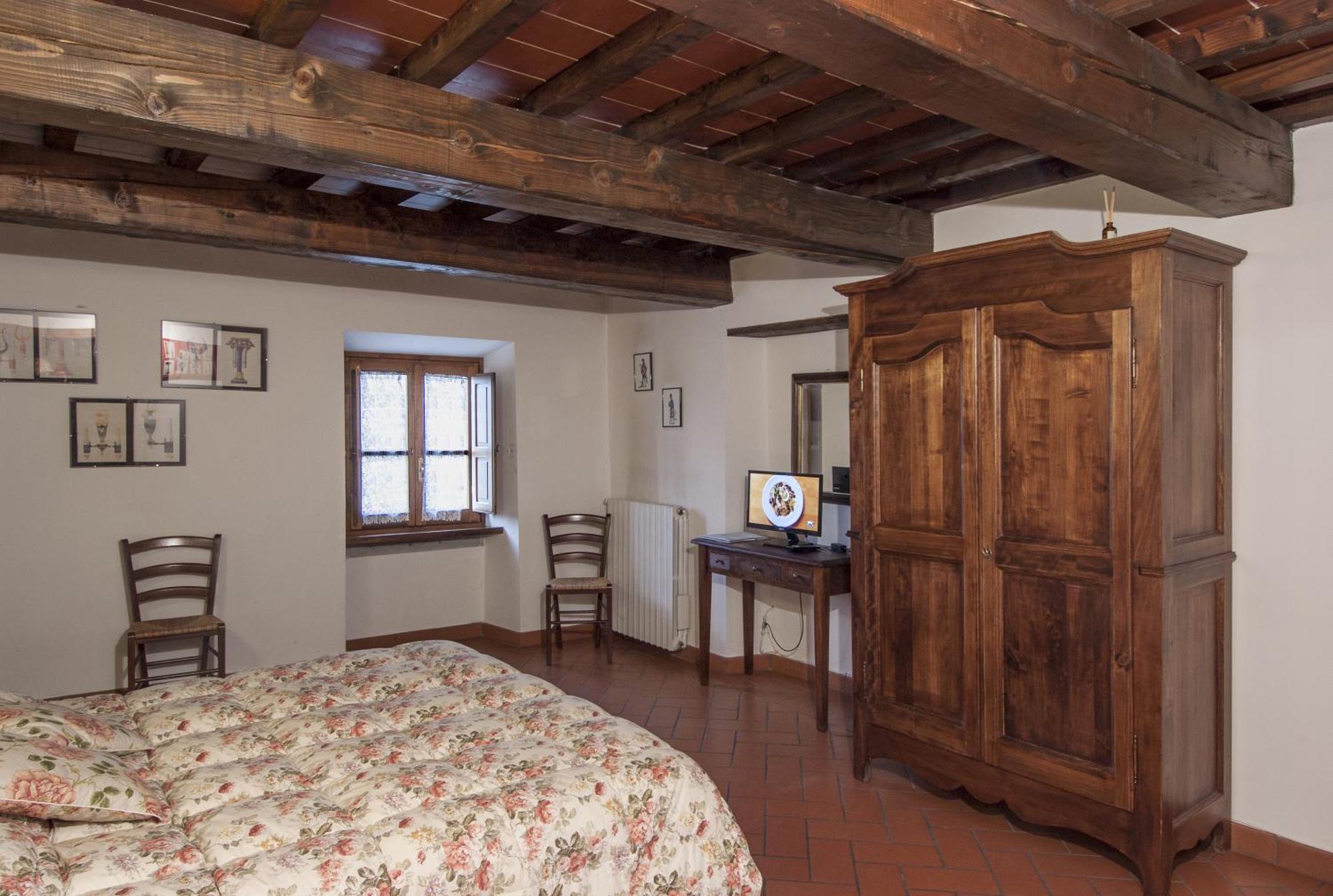 Borgo Tramonte Hotel Pratovecchio Szoba fotó